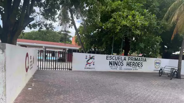 La escuela "Niños Heroes" fue saqueada por delincuentes.