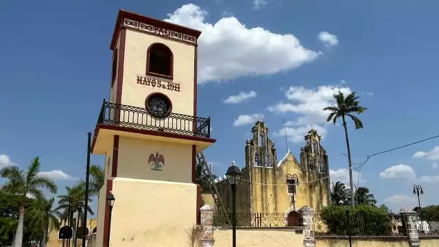 Con más de un siglo de historia, el reloj de Hopelchén sigue dando la hora