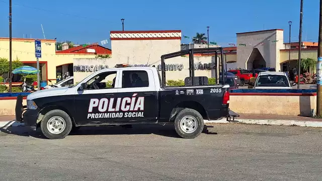 La policía atendió el llamado de emergencia en el mercado Benito Juárez.
