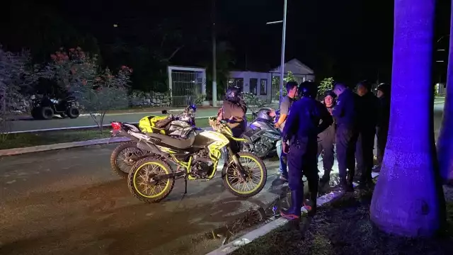 Dos de los jóvenes portaban drogas y uno circulaba a bordo de una motocicleta robada