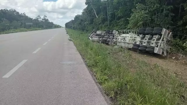 No se registraron heridos en el accidente en la vía corta Chetumal - Mérida