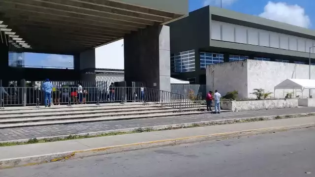 poca asistencia por parte de adultos de 50 y 59 años para la vacunación contra COVID-19