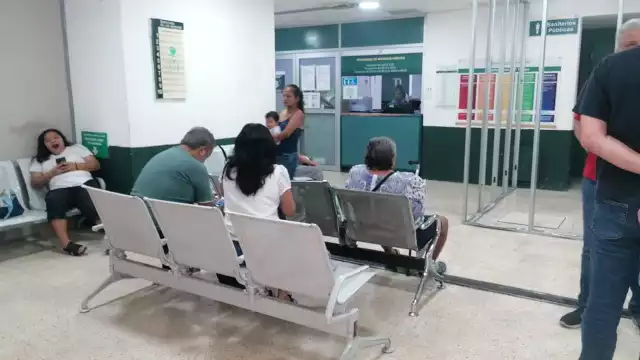 Se observó a gente quejándose de dolor y otros que llevan días sin ser valorados
