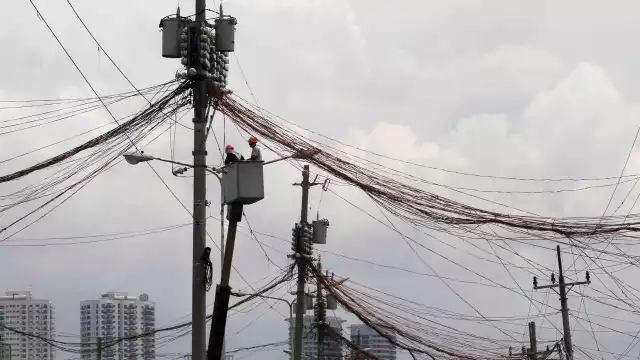 Los diputados del PAN, PRI, PRD, MC y Verde vieron como una a una fueron rechazadas sus más de 400 reservas