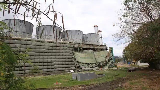El accidente se dio en una de las estructuras de enfriamiento de los generadores de energía de la paraestatal