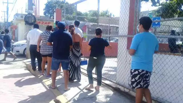 Siguen llegando los módulos de vacunación  personas que se quedaron en el rezago