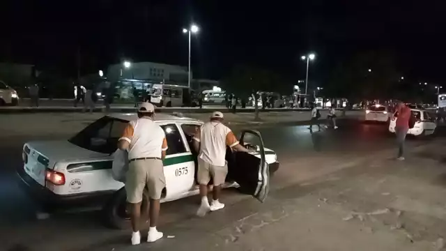 Los taxistas de Quintana Roo mostraron su enojo con la llegada de Uber a Cancún