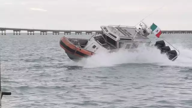 La cantidad de elementos navales dispuestos por el Gobierno Federal para custodiar la Sonda de Campeche son mil 233.