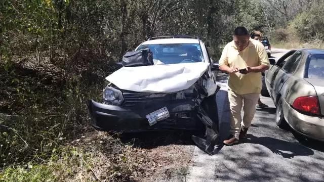 El aparatoso accidente se originó alrededor de las 10 de la mañana