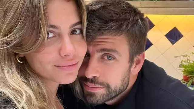 Piqué y Clara Chía ya no ocultan su amor