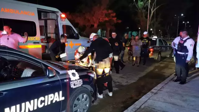 Según se informó, fue uno de sus compañeros quien le disparó al interior del bar