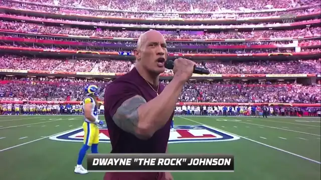 El luchador de la WWE tuvo una aparición especial en Los Ángeles, en el enfrentamiento  de los Bengals y Rams.