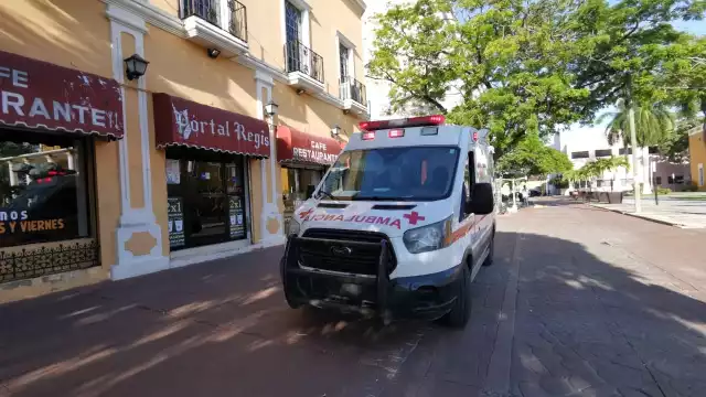 El violento hecho ocurrió cerca de las 17:10 horas, al interior del restaurante “Portal Regis” ubicado en  la Colonia Centro