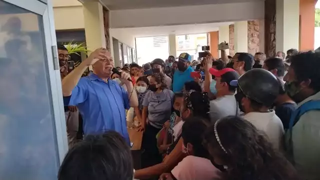Durante su discurso, el Presidente Municipal se dirigió a los trabajadores de manera sarcástica
