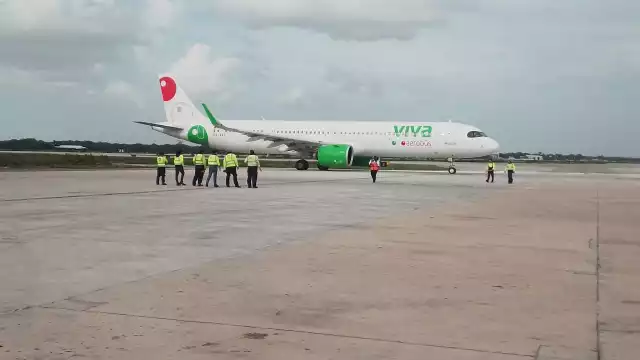 Varios empleados de Menzies en Mérida fueron despedidos y dicen que no los quieren liquidar.