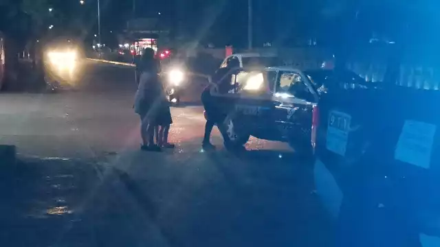 Arrojan a familia de un auto en movimiento en Ciudad del Carmen