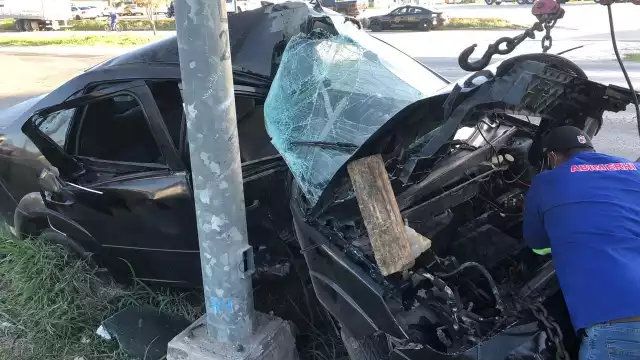 Mujer sufre accidente en Anillo Periférico de Mérida
