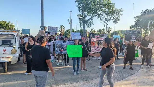 Personas marchan para exigir justicia por el asesinato de un perro en Quintana Roo