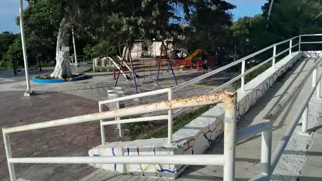 Están cansados de tener que aguantar a los delincuentes que han tomado el parque como guarida
