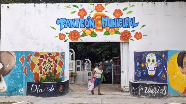 La celebración se realizaría al aire libre, cerrando la avenida Coahuila Norte, frente al cementerio.