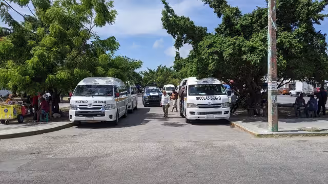 Capitalinos dicen que las unidades están en malas condiciones y son insuficientes para desplazarse a varios puntos de Chetumal