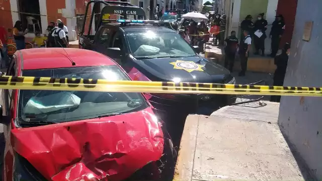 Las mujeres policías viajaban a bordo de una patrulla llamada "Mujer Valiente"