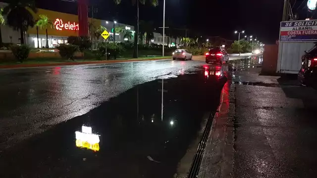Lluvias fuertes en Ciudad del Carmen por llegada del Huracán Lisa