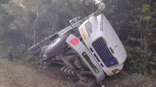 El accidente se registró en la carretera del Libramiento entre las carreteras de Mérida-Valladolid