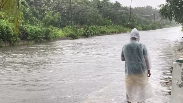 Huracán "Helene" provoca inundaciones en regiones de Cancún