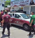 Un taxi y una camioneta repartidora de agua chocaron en Ciudad del Carmen.