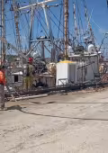 Controlan incendio en embarcación atracada en el muelle de Lerma