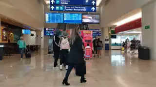 Los pasajeros de los vuelos cancelados buscaron otras opciones