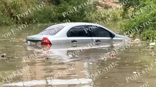 Calles inundadas y sin luz fueron algunos de los daños causados por las fuertes lluvias.