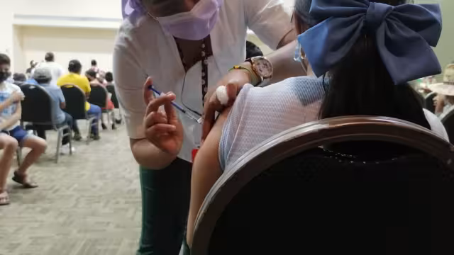 La meta para este domingo fue de 3 mil 600 adolescentes de 12 a 13 años