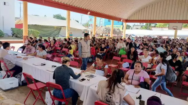 Aseguran que muchas no fueron aceptadas a pesar de ser viudas, de avanzada edad, de escasos recursos económicos y no contar con los programas federales
