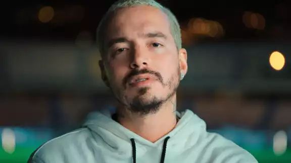 Comuna 13 borra mural de J Balvin, habitantes de Medellín culpan al intérprete de ser indiferente ante el sufrimiento de su pueblo