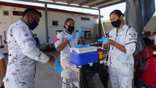 Se recuerda acudir el día y hora correspondiente según su mes de nacimiento y llevar el comprobantede su primera vacuna aplicada