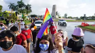 Activistas planean una marcha del orgullo