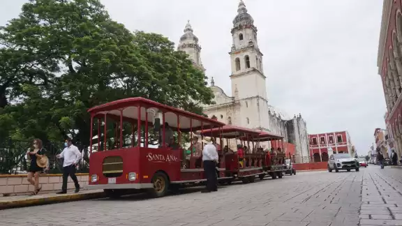 Servicio de tranvía reducirá su aforo pero continuará laborando
