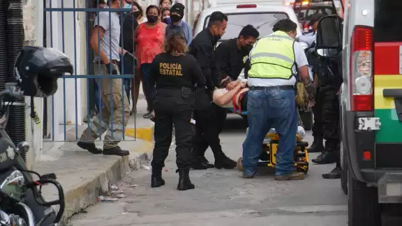 La policía Ministerial investiga la escena para enclarecer los hechos La policía Ministerial investiga la escena para enclarecer los hechos