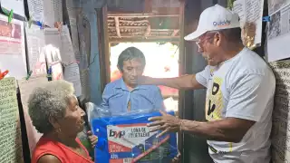 Grupo de amigos lleva luz de esperanza: apoyará a dos abuelitos y su nieto con discapacidad en Tizimín para la construcción de un cuarto