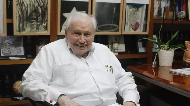 Don Mario Renato Menéndez Rodríguez, fundador de los diarios Por Esto!