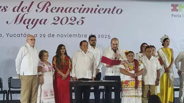 En la ceremonia realizada en la Feria Yucatán Xmatkuil, 565 parejas legalizaron su unión