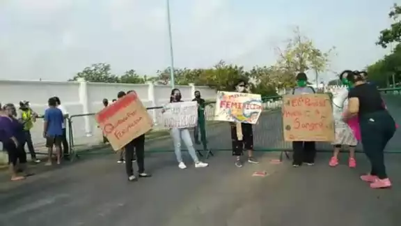 La Red Feminista exigió justicia al Gobierno de México La Red Feminista exigió justicia al Gobierno de México