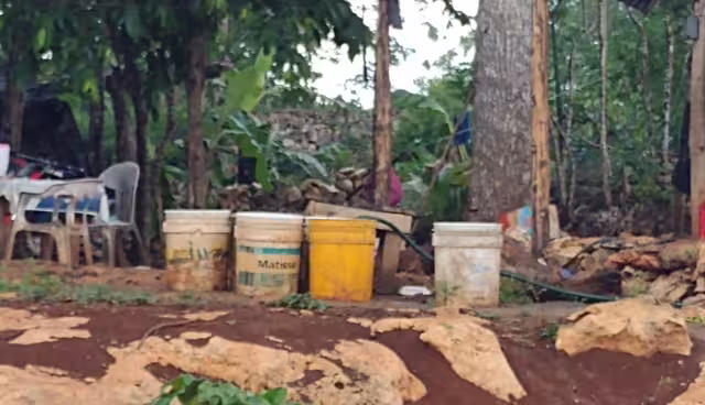 Ante la falta del líquido, la CAPA lo distribuye en tinacos y pipas con la ayuda del Cuerpo de Bomberos, pero no es suficiente