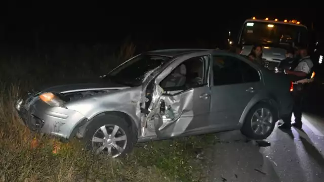 El auto quedó muy dañado luego del golpe