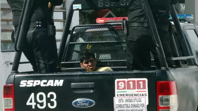 La policía llegó para detenerlo