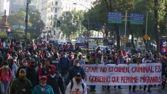Pese a hablar con personal de Presidencia y del Gobierno de CDMX, decidieron partir rumbo al Senado.