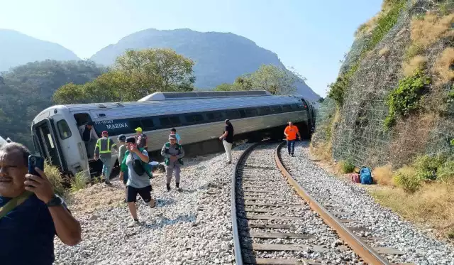 Confirman 20 heridos tras el descarrilamiento de tren del Corredor Interoceánico en Oaxaca