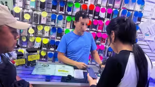 Turistas chinos rastrean sus celulares robados en Cozumel y los recuperan en Playa del Carmen